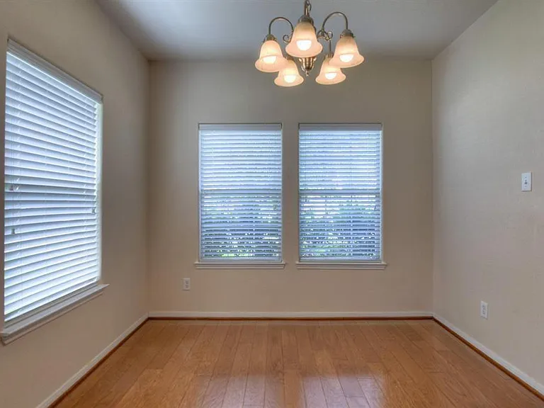 4711 Bellows View Dr — Photo 4
