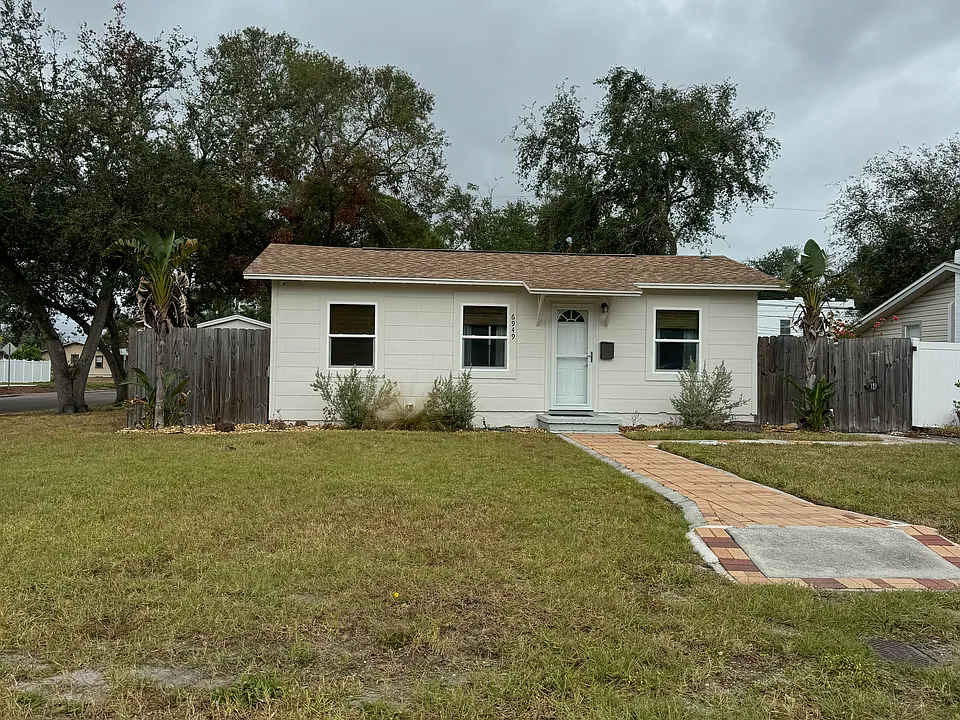 6949 4th Ave N