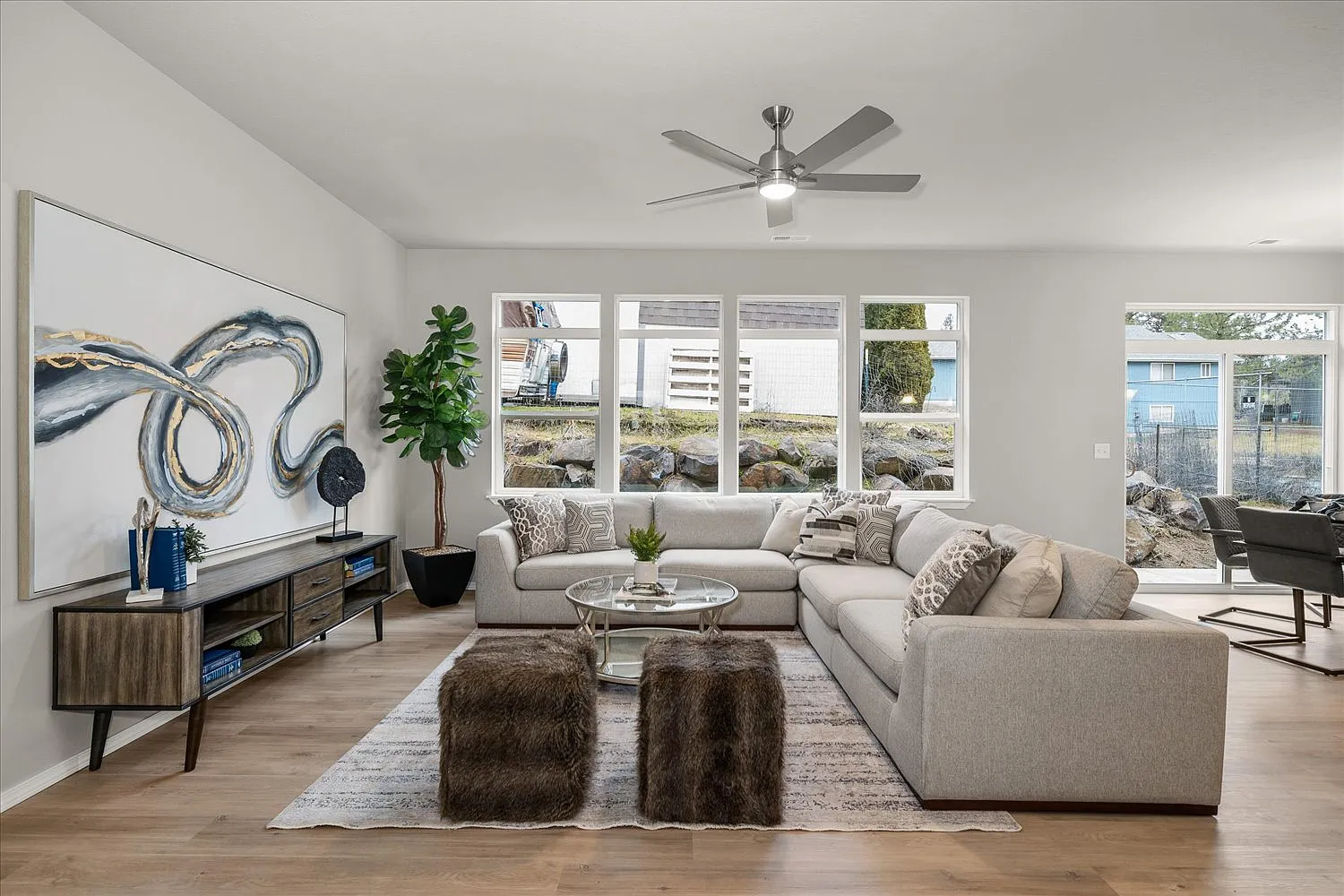 3 bed, 2.5 bath, 1785 sqft, $2,545 — Photo 3