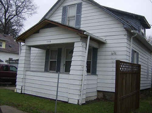 2nd image of 1105 N Vernon Ave
