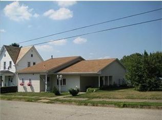 N 1st St, Jeannette, PA 15644