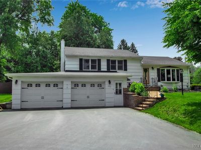 669 Quaker Rd, East Aurora, NY, 14052