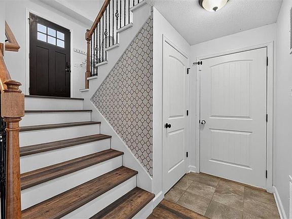 5th image of 16913 Juniper Dr