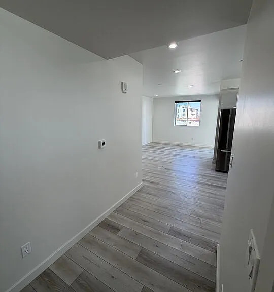 124 S Croft Ave #303 — Photo 2