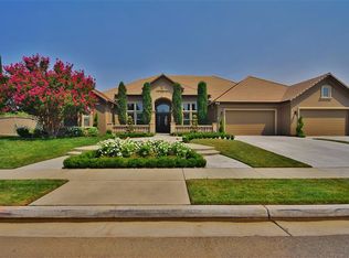 2016 E Sawgrass Ave, Fresno, CA