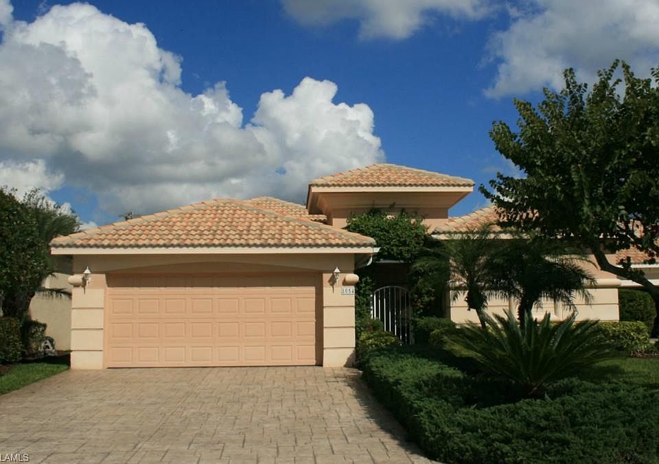 1st image of 8054 Glen Abbey Cir