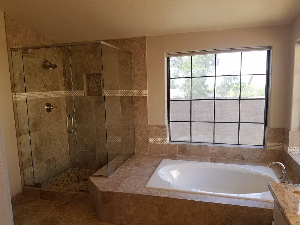 2nd image of 15239 N 10th Pl