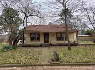520 McMillan Dr, Winnsboro, TX 75494