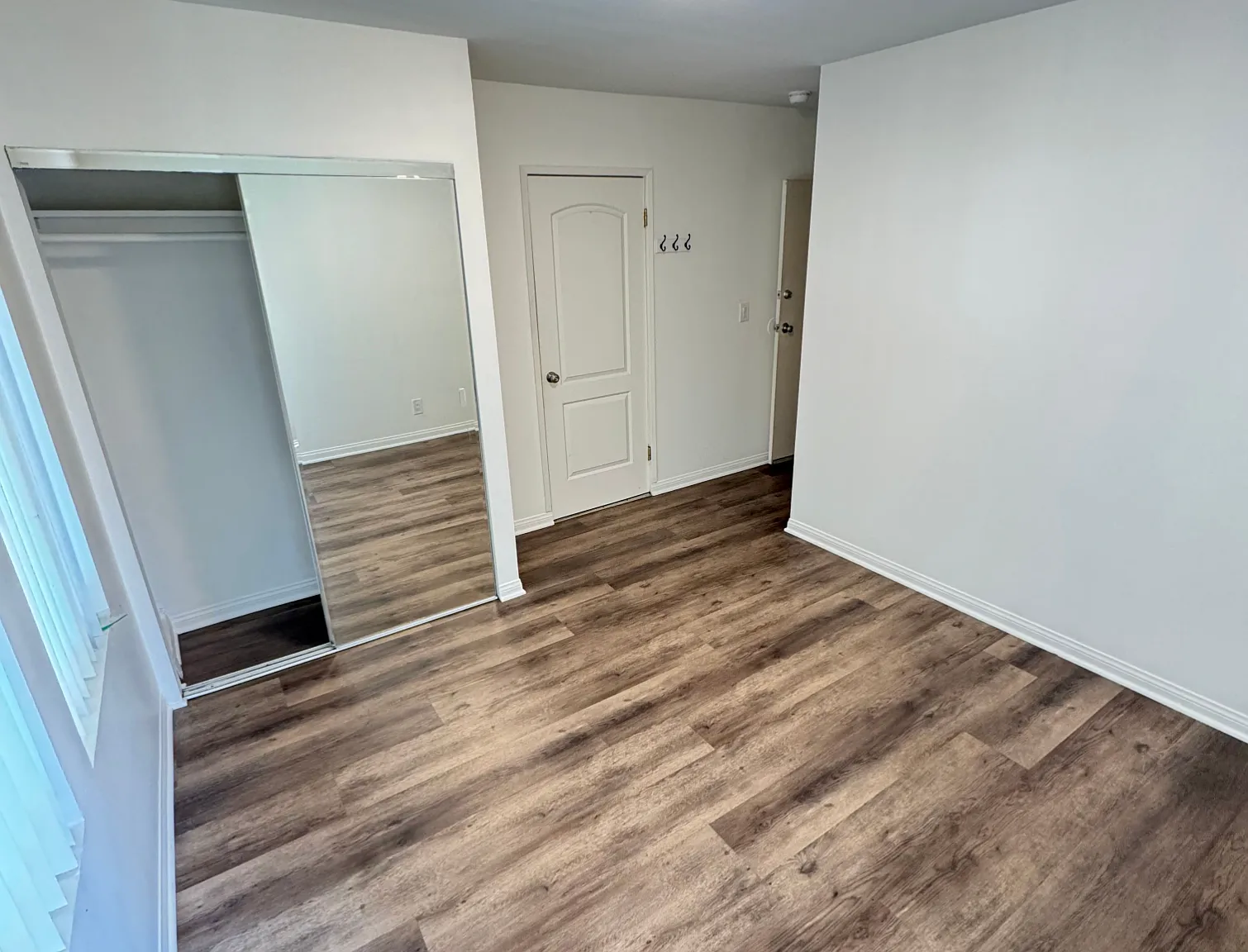 2116-2118 E Cesar E Chavez Ave — Photo 4