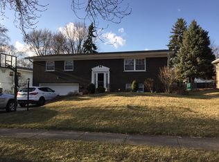 824 Kimberly Way, Lisle, IL 60532