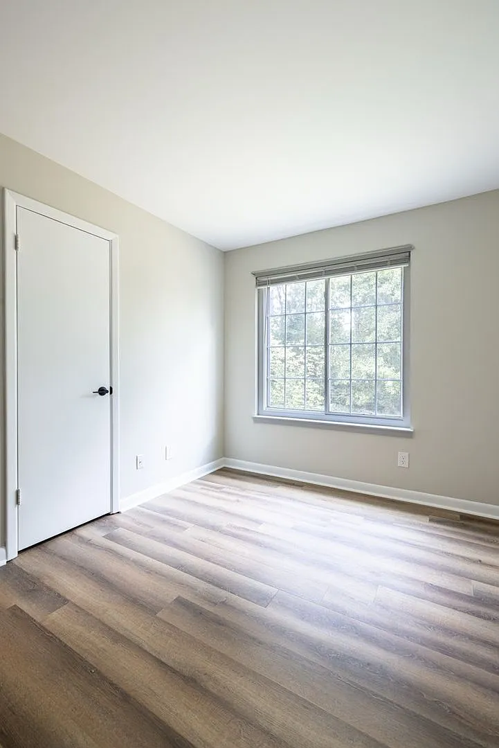 University Place Is The Perfect Home! — Photo 3