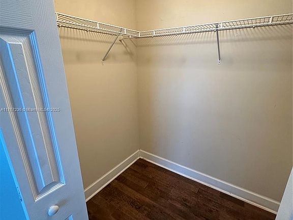 4th image of 5X Menores Ave #801