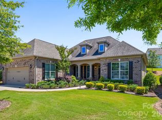 15927 Vale Ridge Dr, Charlotte, NC 28278