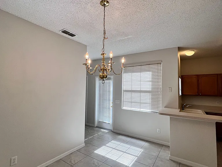 3548 Peppervine Dr — Photo 8