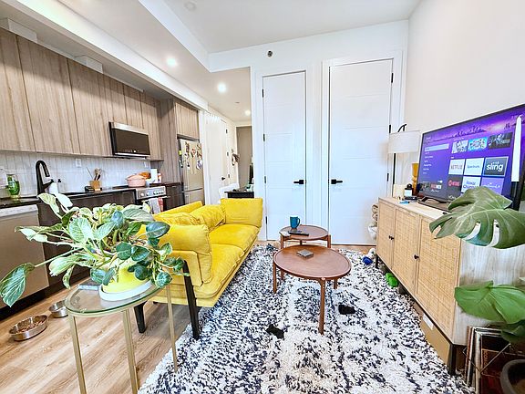 5th image of 1104 Bedford Ave APT 702