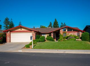 64 Cypress Ave, Clovis, CA 93611