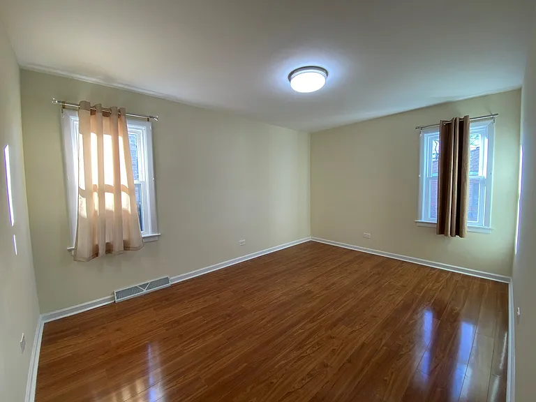 6078 N Troy St — Photo 14