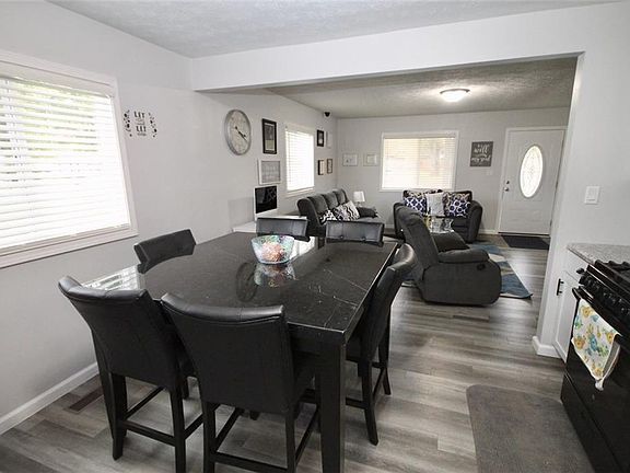 3rd image of 3444 Davis Dr