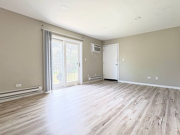 4th image of 1527 Norway Ln APT 1B