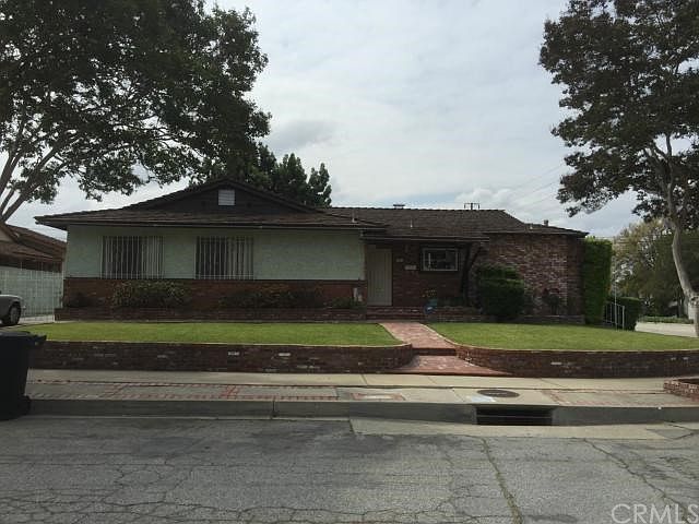 1st image of 504 E Bellbrook St