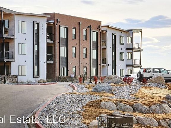 3rd image of 676 W Monument St APT 208