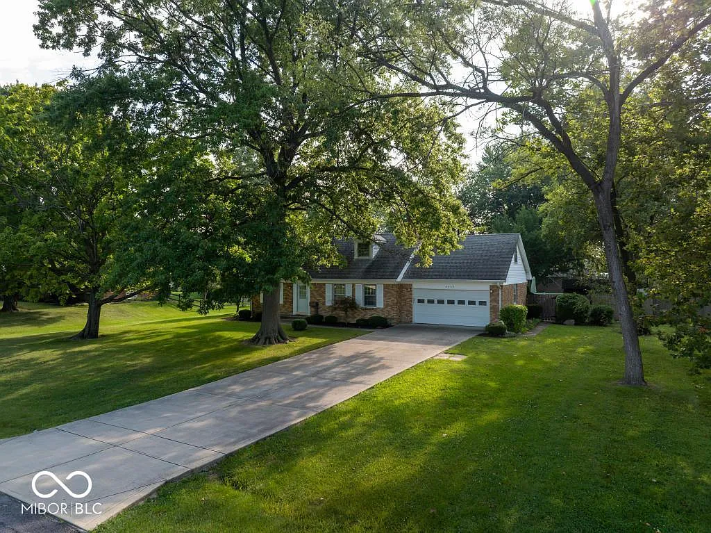 4823 Wanamaker Dr photo 1