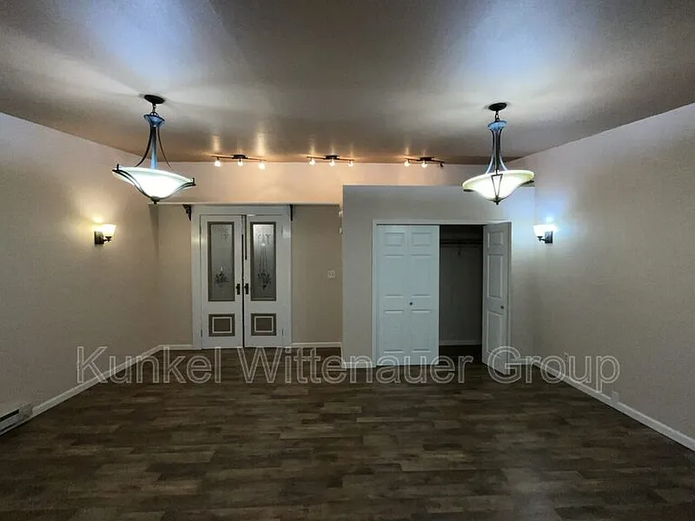 720 E D St — Photo 13