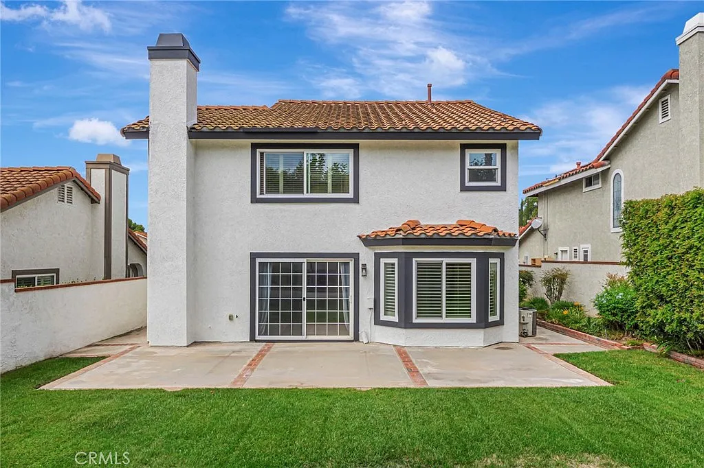 4 bed, 1906 sqft, $4,600 — Photo 3