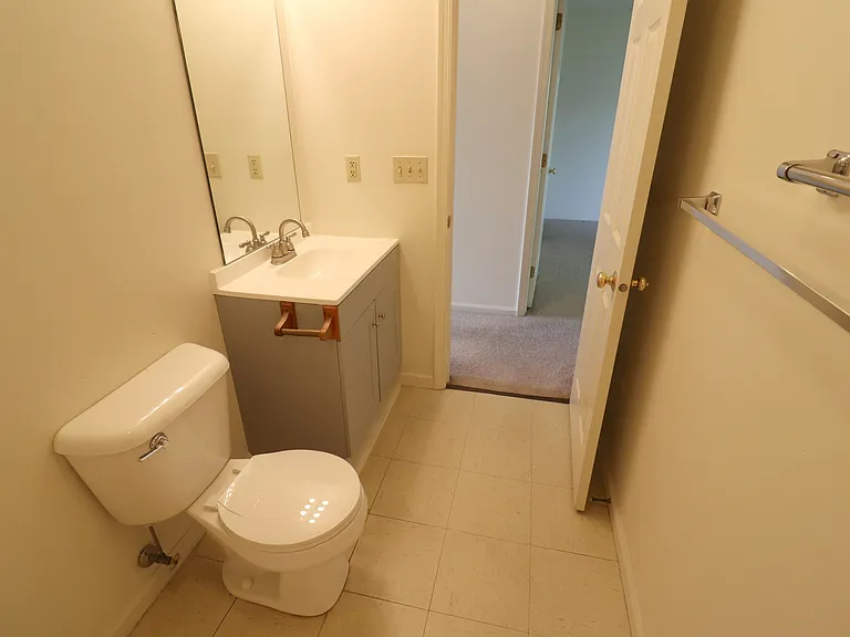 812 W Main St #4 — Photo 13