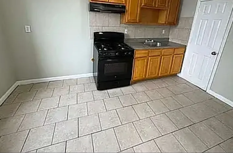 76 N 9th St #A14 — Photo 3