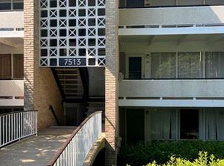 7513 Spring Lake Dr APT C2, Bethesda, MD 20817