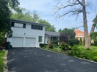 965 Westmoor Rd, Winnetka, IL 60093