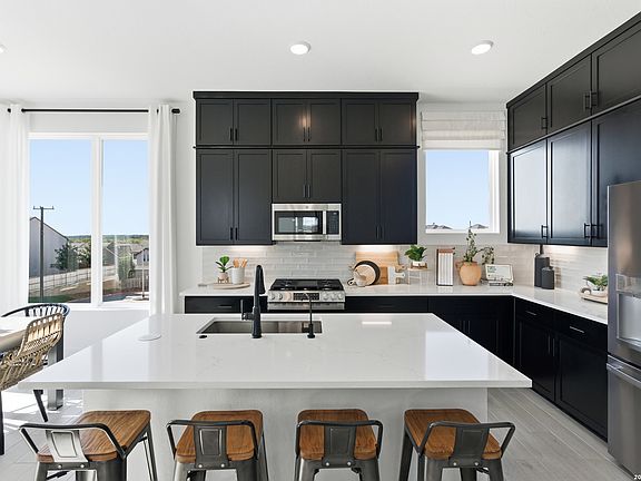 5th image of 20675 Huebner Rd UNIT 518