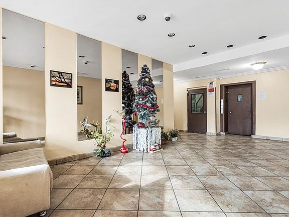 4th image of 2600 E 21st St APT 7C