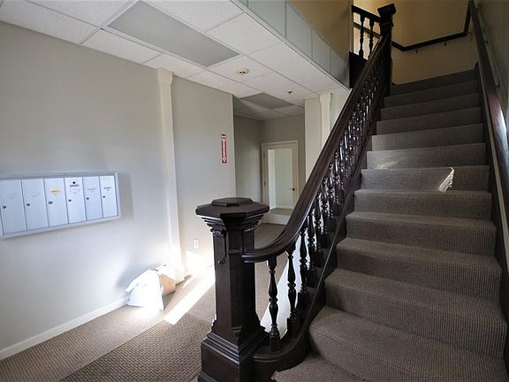 4th image of 166 Village St Unit 202