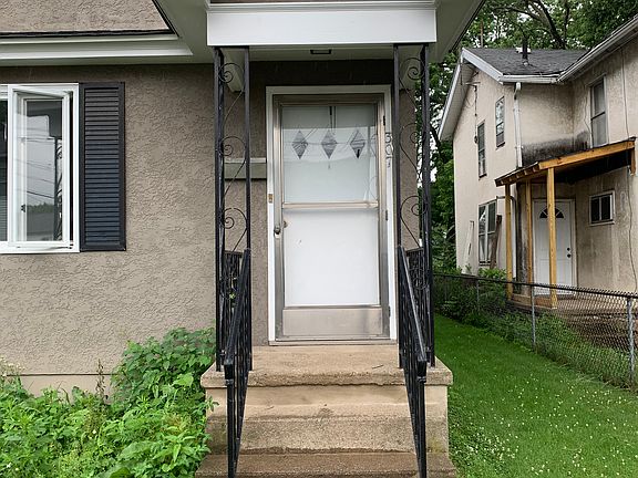 3rd image of 307 Warren St