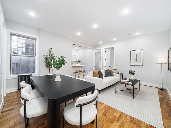 4th image of 2677 Kennedy Blvd #5