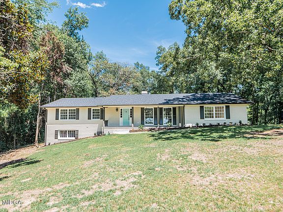 2nd image of 137 Rivoli Woods Dr