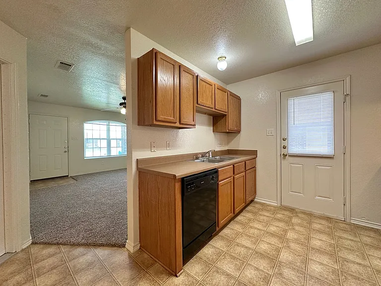 5202 Lauren Lea Dr — Photo 7