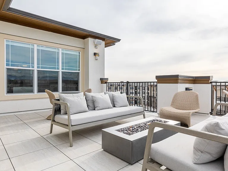 Destination at Arista Sky Lounge
