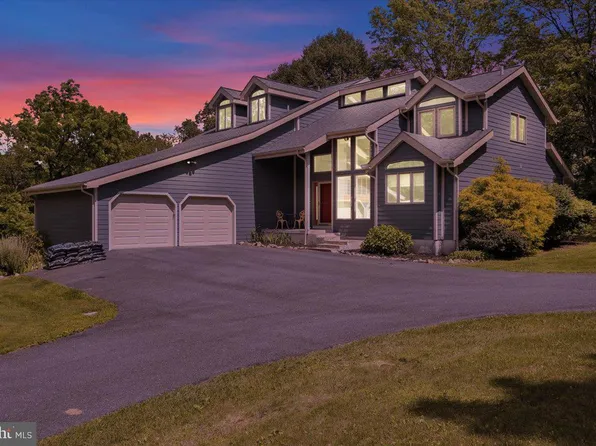 6 Sadowski Dr, Reading, PA 19606