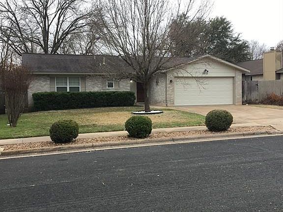 2nd image of 2915 Bushnell Dr