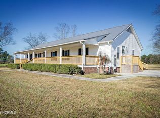 375 Island Creek Rd, Rose Hill, NC 28458
