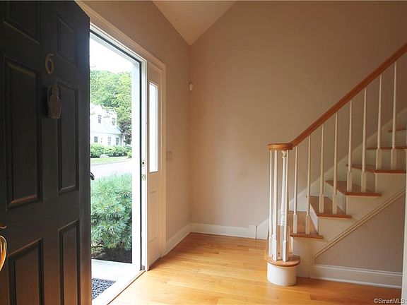 5th image of 6 Bunker Hill Cir
