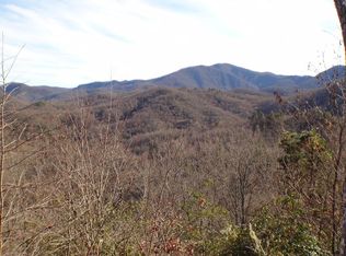 186 Anderson Creek Rd, Franklin, NC 28734