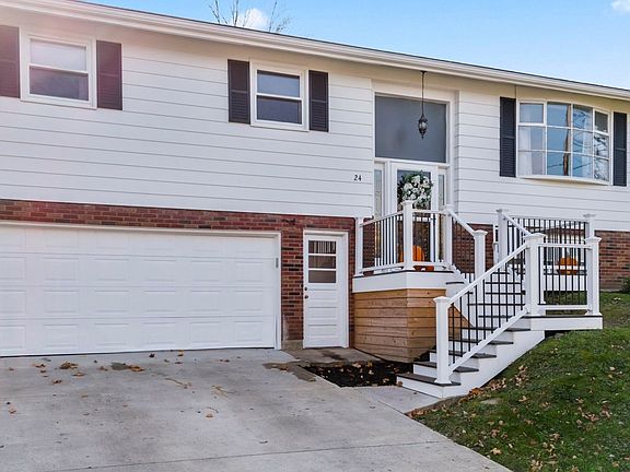 3rd image of 24 Crescent Dr