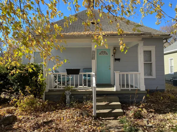 827 S 24th St, Terre Haute, IN 47803