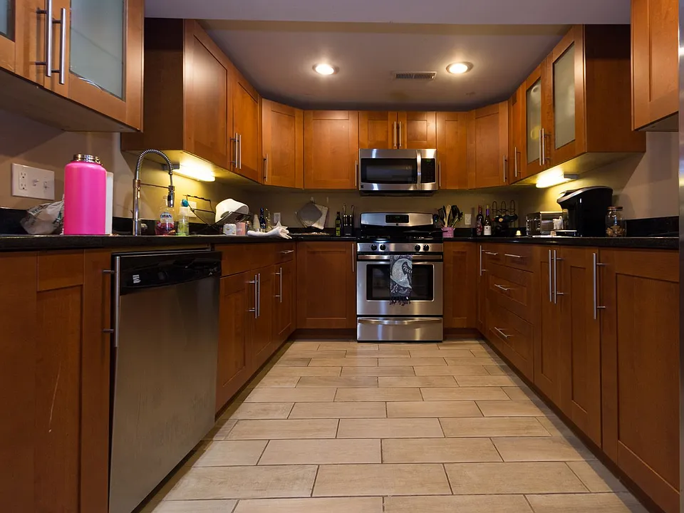 17 Saint Lukes Rd #B