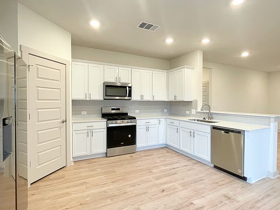 4th image of 7906 Linda Michelle Ln