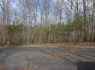 1518 Smithfield Ln, Young Harris, GA 30582